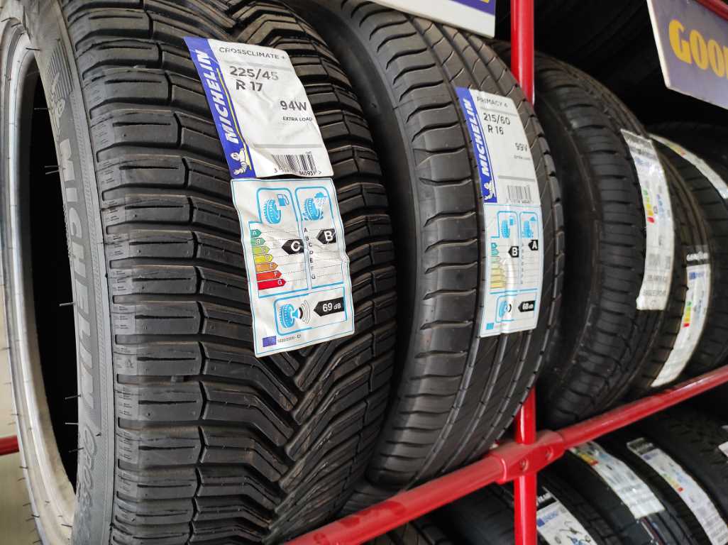 Sanayide kış lastiği yoğunluğu: Kalitesine göre değişiklik gösteren fiyatlar 6 bin liradan başlıyor