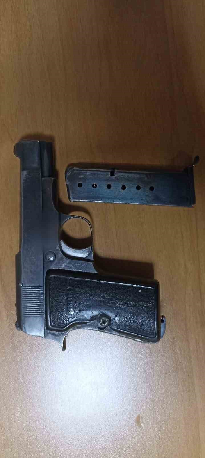 Van’da değişik suçlardan 12 kişi tutuklandı