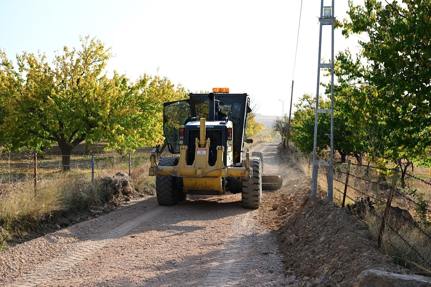 Yeşilyurt’ta yollar yenileniyor