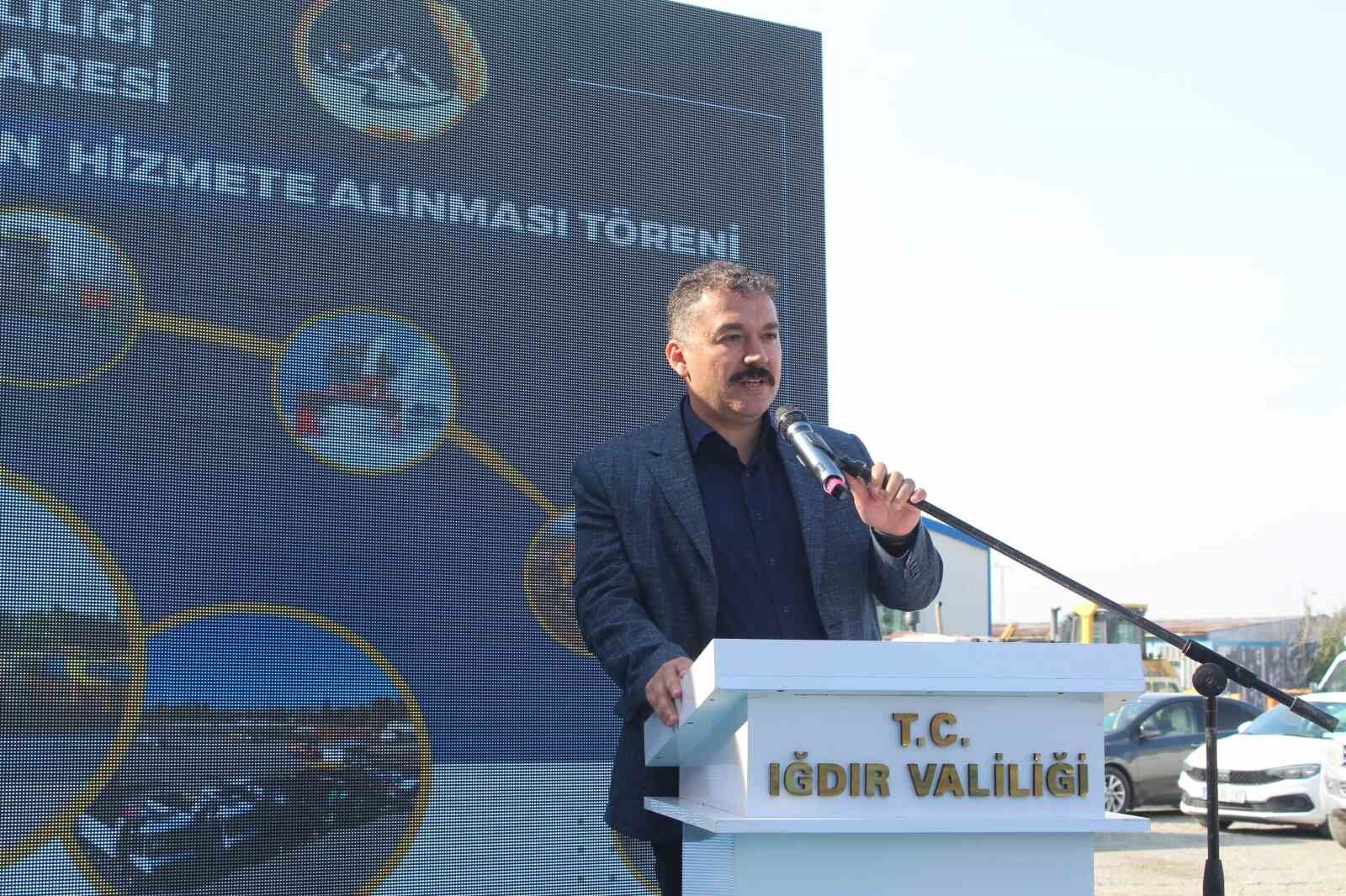 Iğdır il özel idaresine 44 milyonluk iş makinesi alındı