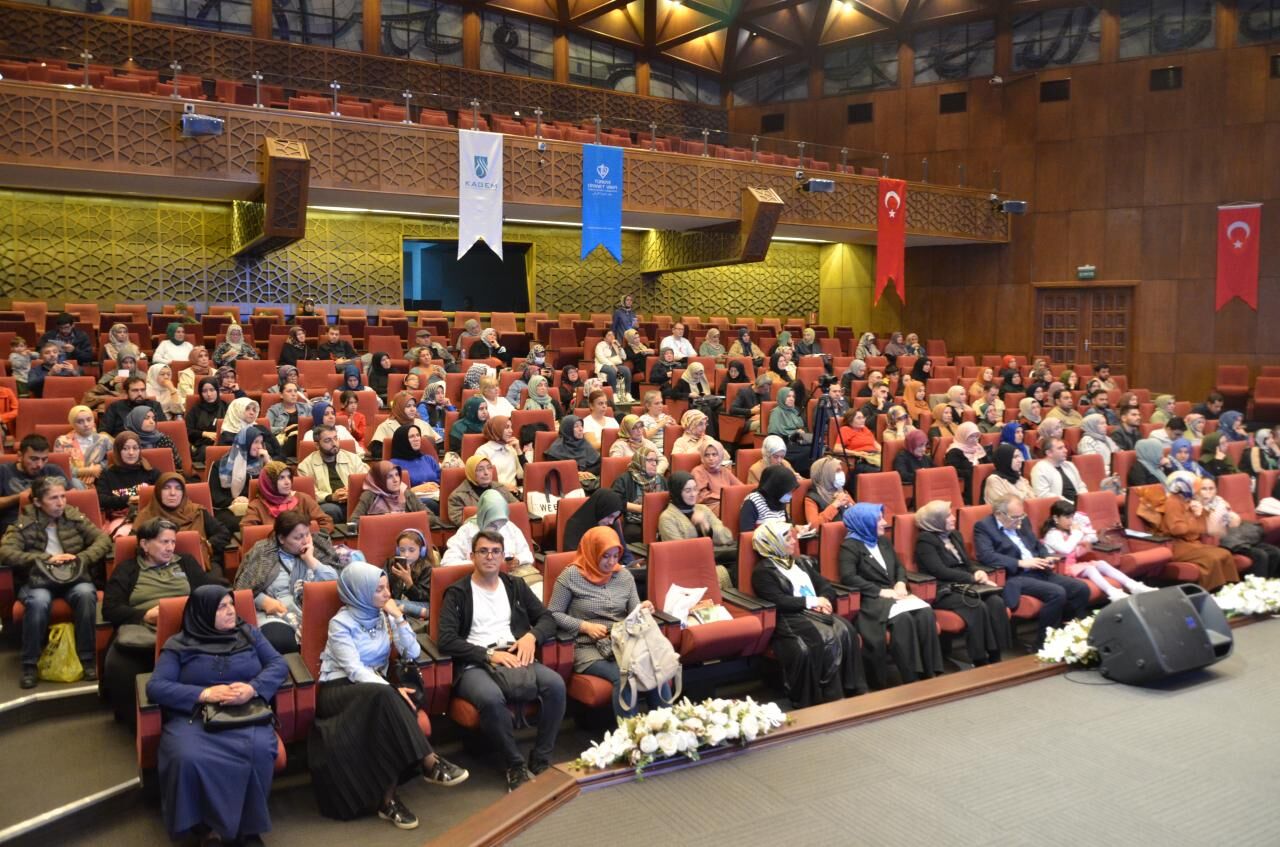 TDV KAGEM’in “Anne Baba Okulu” seminerleri başladı
