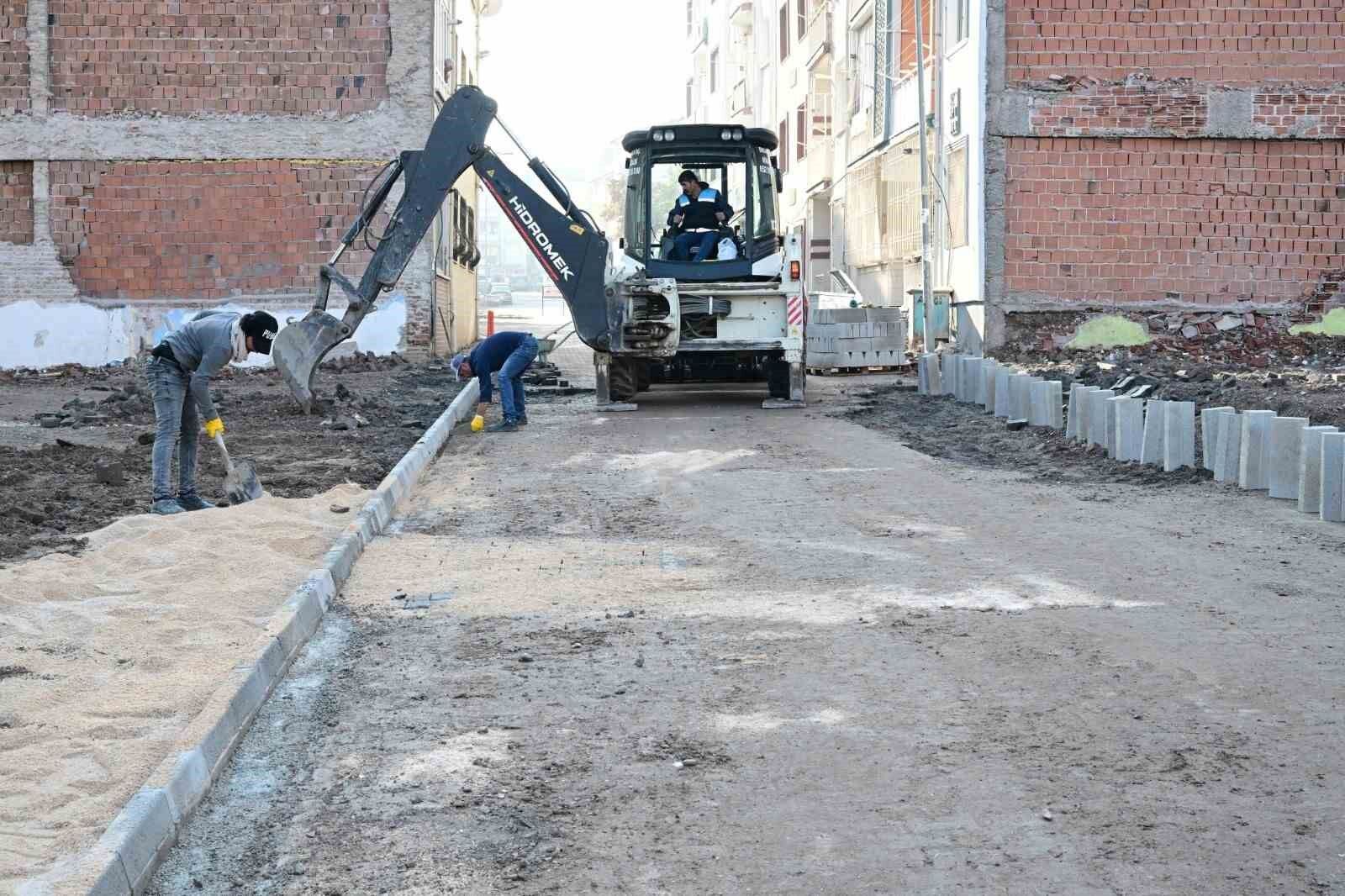 Aslanbey Mahallesi’nde kaldırım çalışması