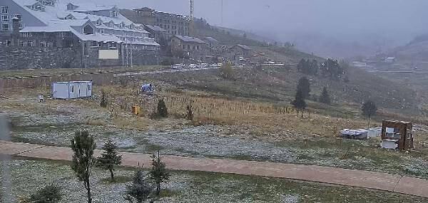 Uludağ'a mevsimin ilk karı yağdı