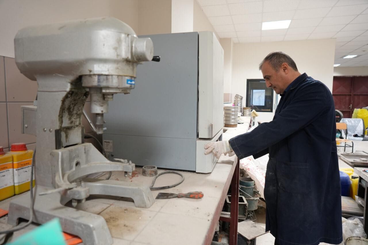 Kocaeli'den örnek olacak çalışma: Körfez dip çamurundan tuğla ve balata