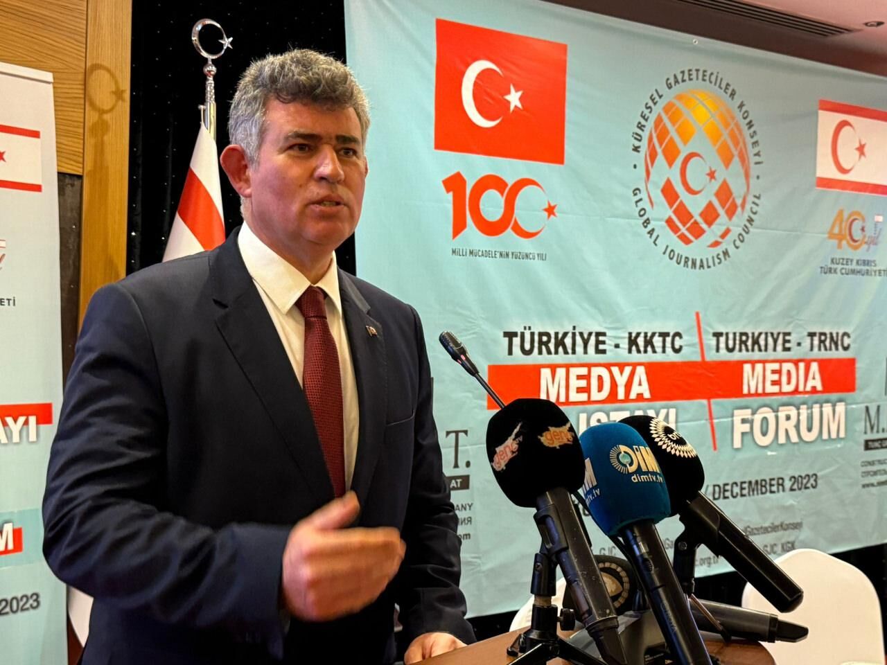 Ersin Tatar, KGK Çalıştayı'nda açıkladı: Kıbrıs'ta yabancıya arazi satışı kısıtlanacak