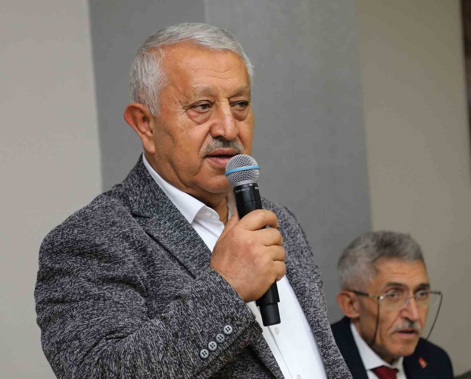 Özel bireyler aldıkları hediyeyle yüzleri böyle güldü