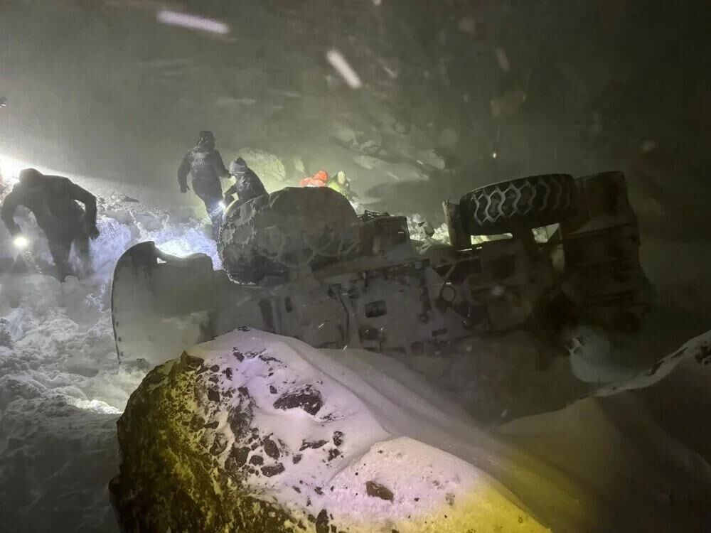 Yol çalışmasında facia! Acı haber geldi! 4 kişinin cesedine ulaşıldı