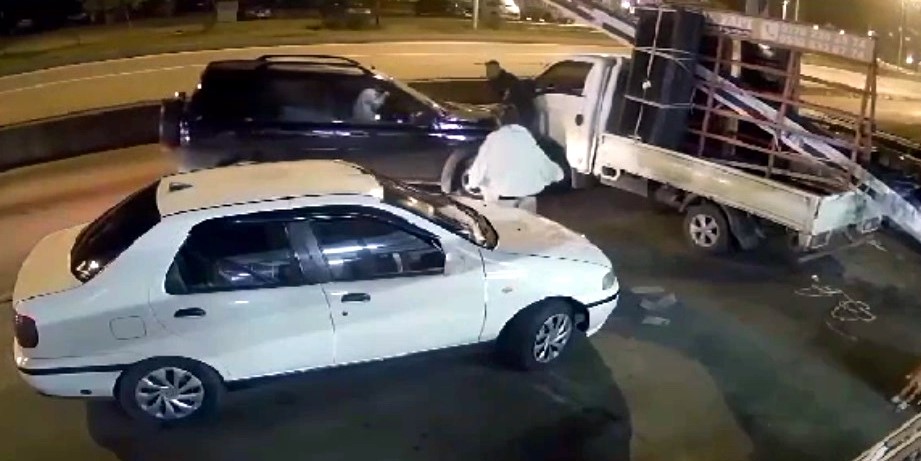 Bartın’da fıkra gibi kaza: 2 yaralı