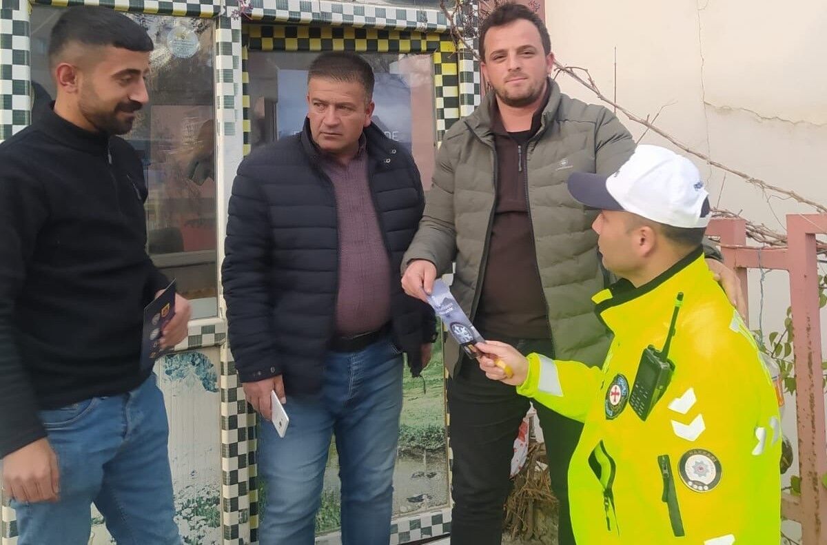 Hakkari’de kış lastiği uygulaması