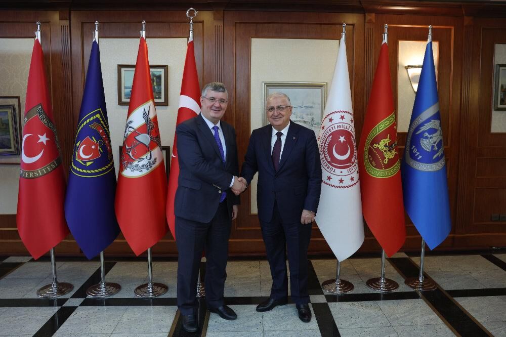 İstanbul'da 3 ülkeden Karadeniz zirvesi... İmzalar atılıyor