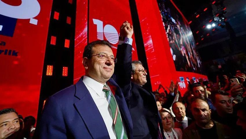 Eş başkanlar Kemal'in izlerini siliyor