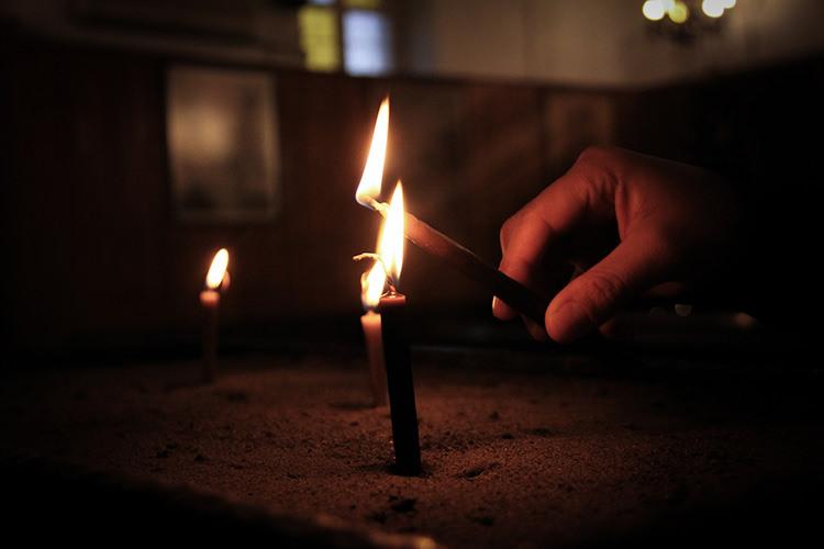 Hatay'da depremlerde az hasar alan kilise Noel için hazırlandı