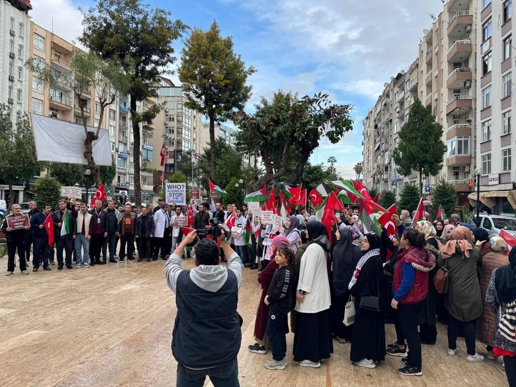 Hekimlerden İsrail'e protesto! İnsanlık adına 
