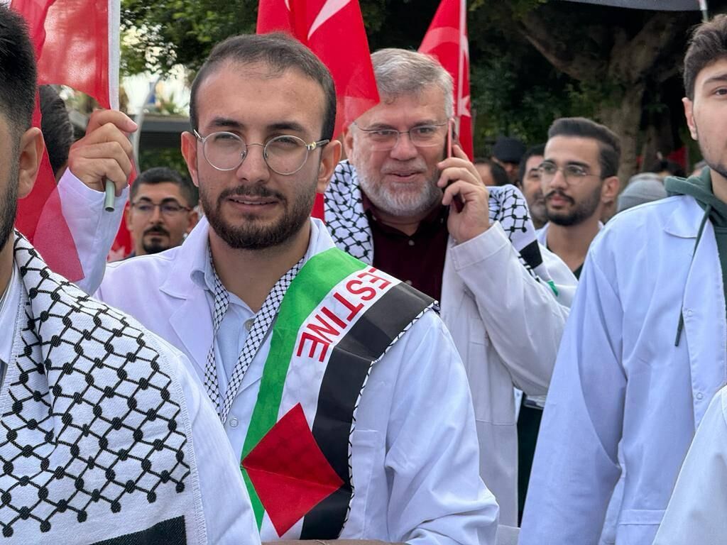 Hekimlerden İsrail'e protesto! İnsanlık adına 