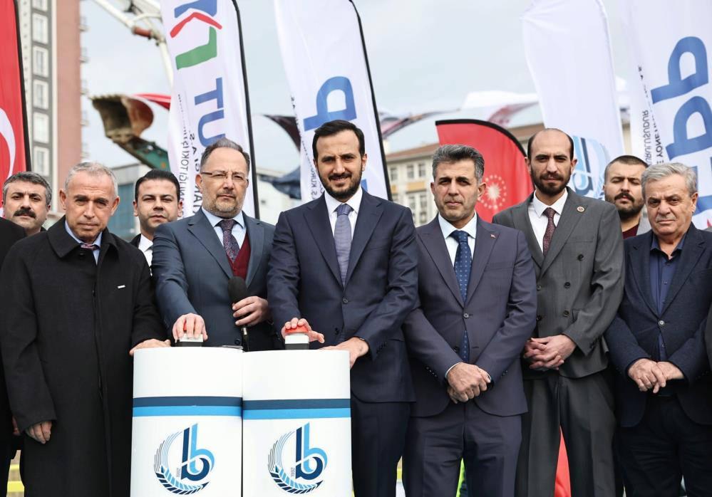 Bakan Özhaseki: 1 milyona yakın konut inşa edeceğiz