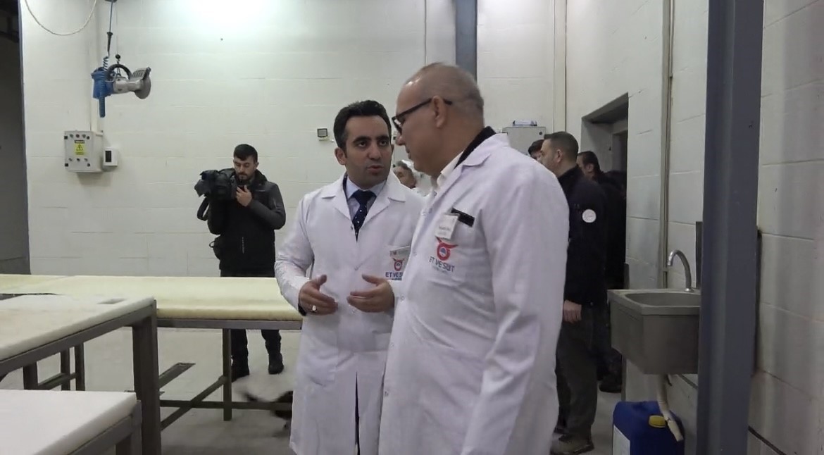 Coğrafi işaret olarak tescil edilen Ağrı döneri lezzetiyle sofraları süslüyor