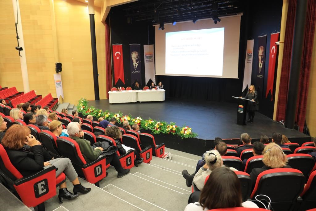 Marmaris’te Kadın Danışma Merkezi vatandaşların yanında olmayı sürdürüyor