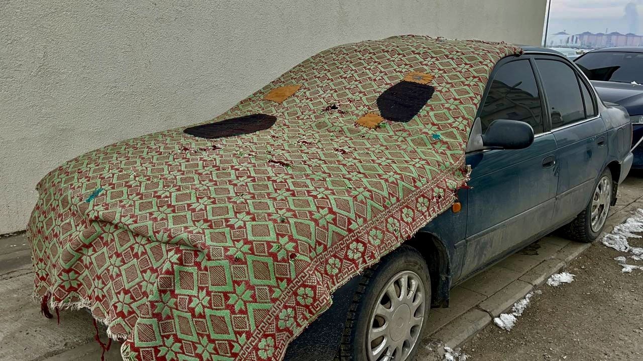 Ağrı’da dev buz sarkıtları oluştu