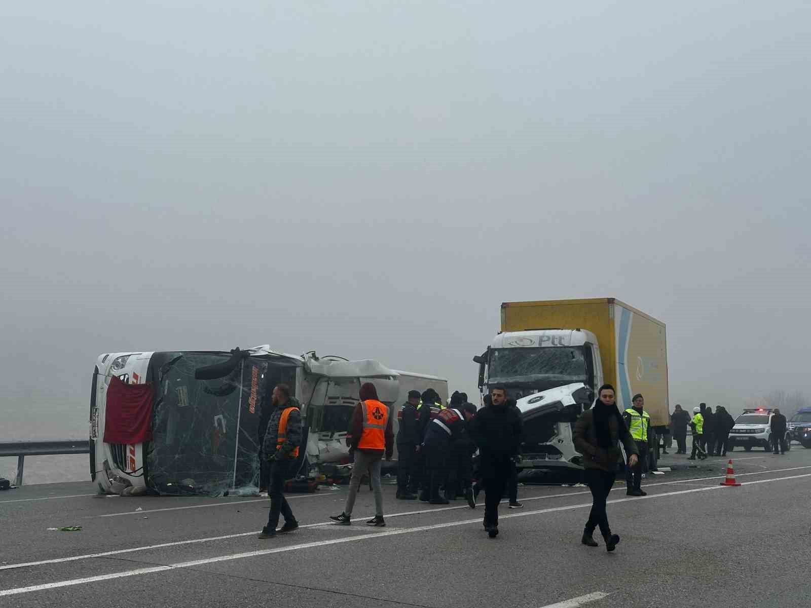 Malatya’da yolcu otobüsü devrildi: 4 ölü, 36 yaralı