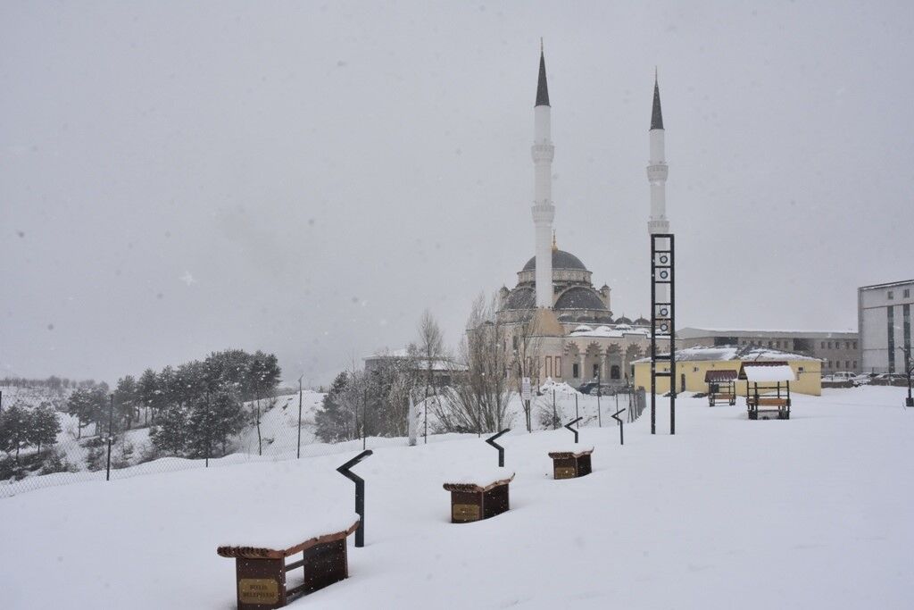 Bitlis’te 34 köy yolu ulaşıma kapandı