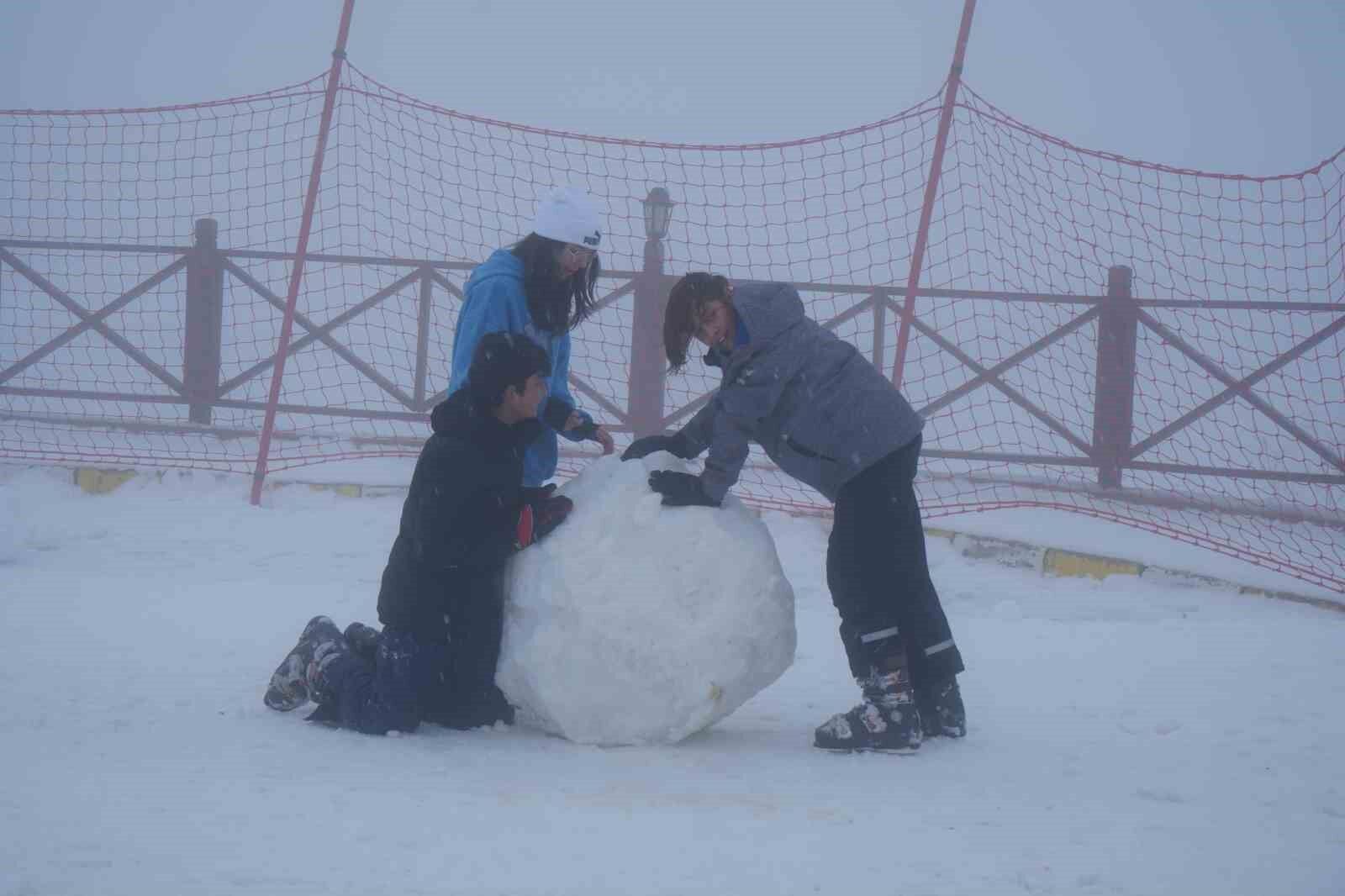Kayak merkezinde sis görsel şölen oluşturdu
