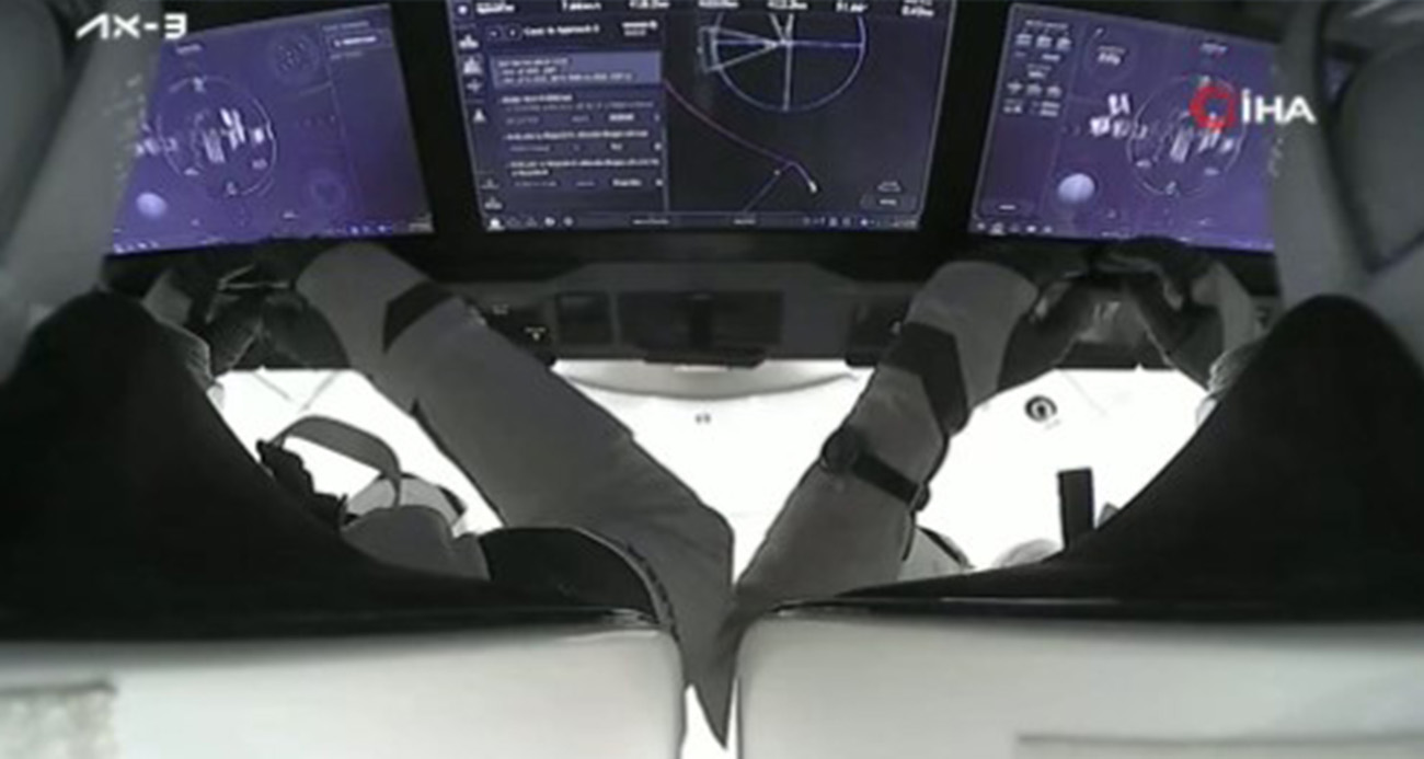 Taksim Meydanı’nda Uzay İstasyonu’nda Alper Gezeravcı canlı takip edildi