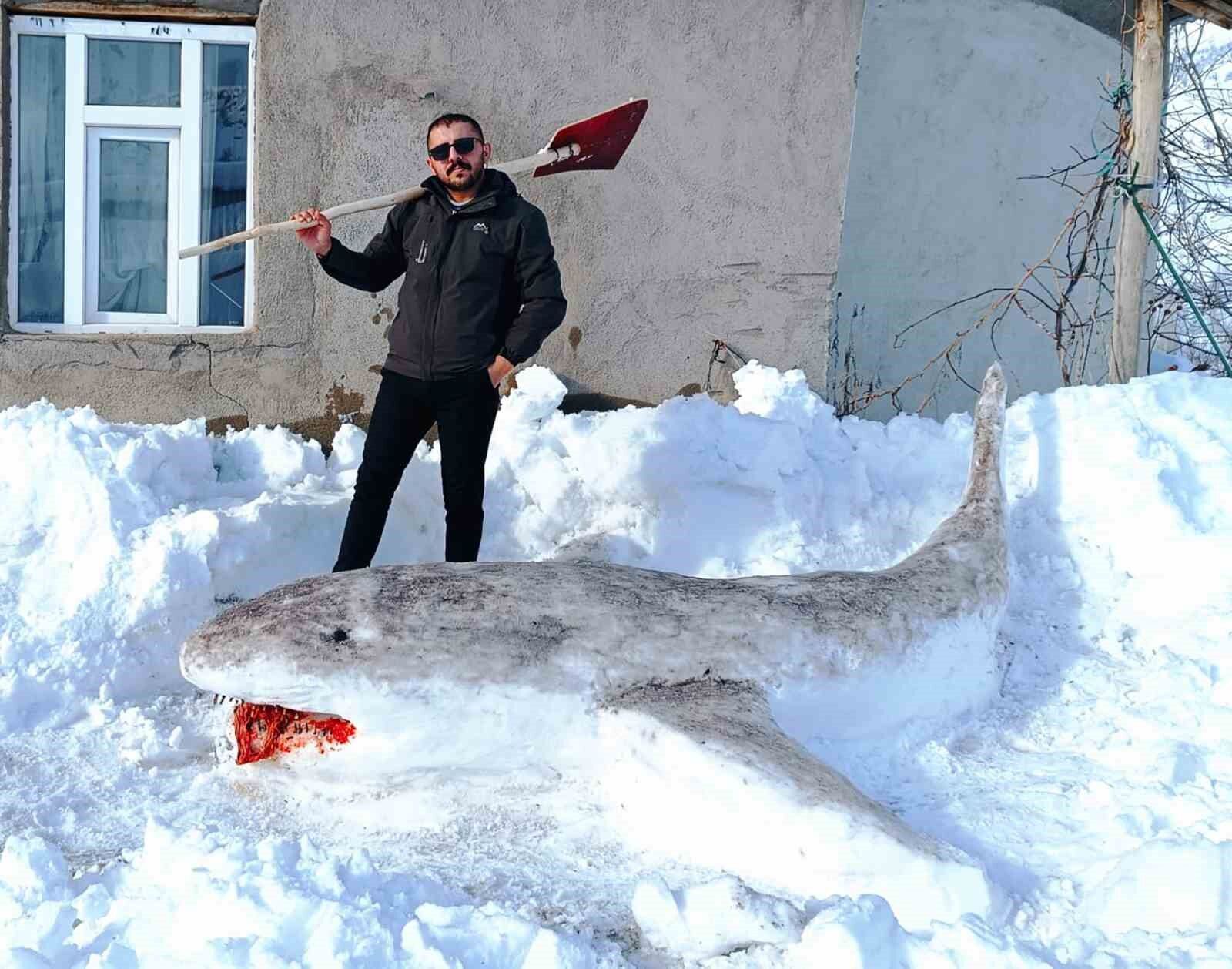 Kardan ‘köpek balığı’ yaptı