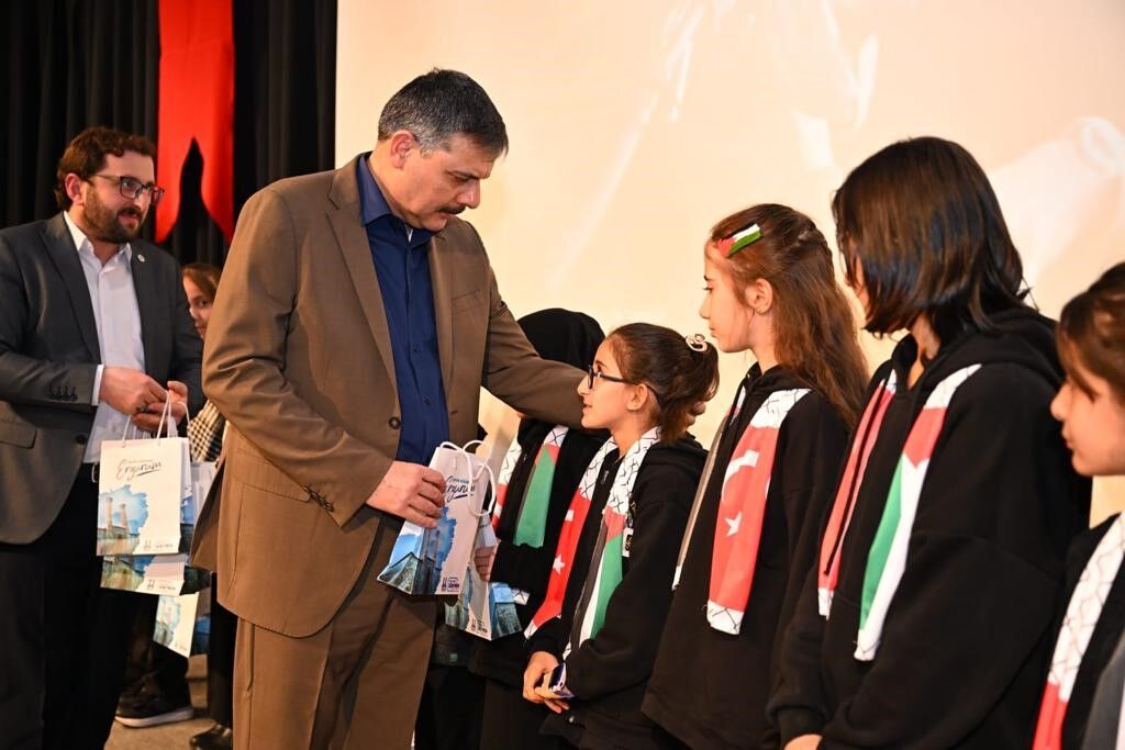 Mısralar Kudüs’ün sesi oldu