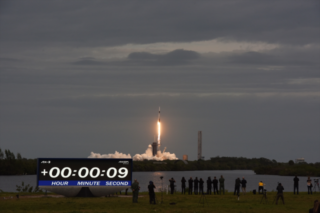 İlk Türk Astronot Alper Gezeravcı'nın uzaya fırlatıldığı anlar