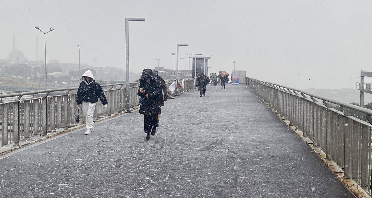İstanbul’da kar yağışı etkili olmaya devam ediyor