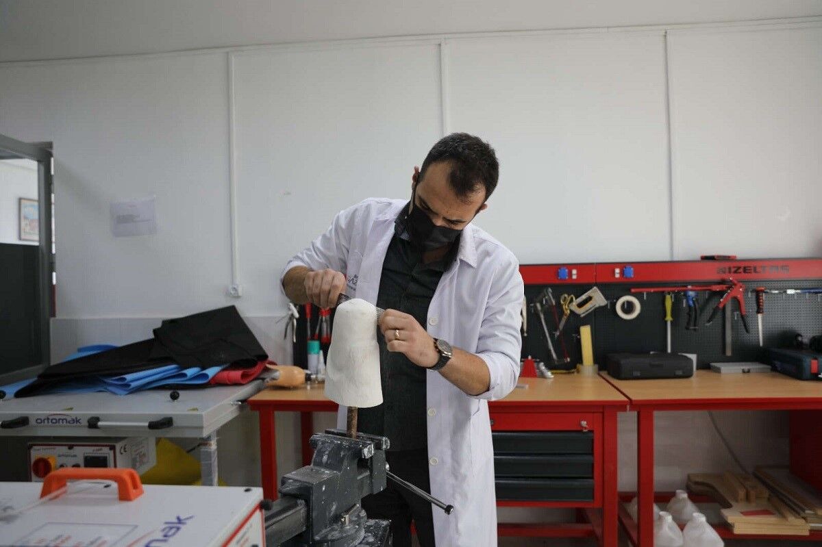 Ortez Protez Merkezi, engelli afetzedelerin umudu oluyor