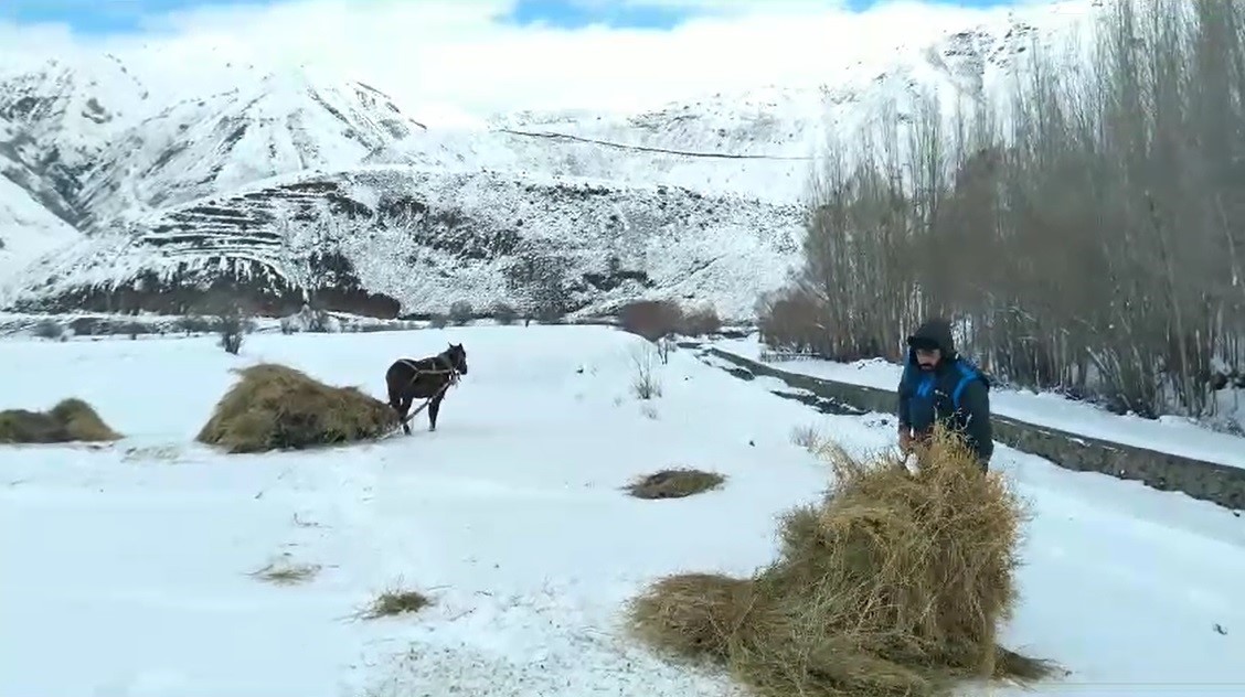 Kardan sonra besicilerin de zorlu mesaisi başladı