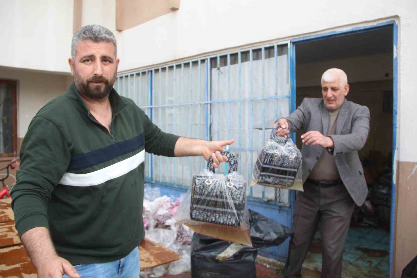 Sel felaketinden 8 gün önce kiraladığı depoda 1,5 milyonu çöp oldu