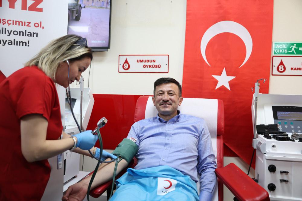 Hamza Dağ, Bayraklı'da sivil toplum kuruluşu temsilcileriyle buluştu