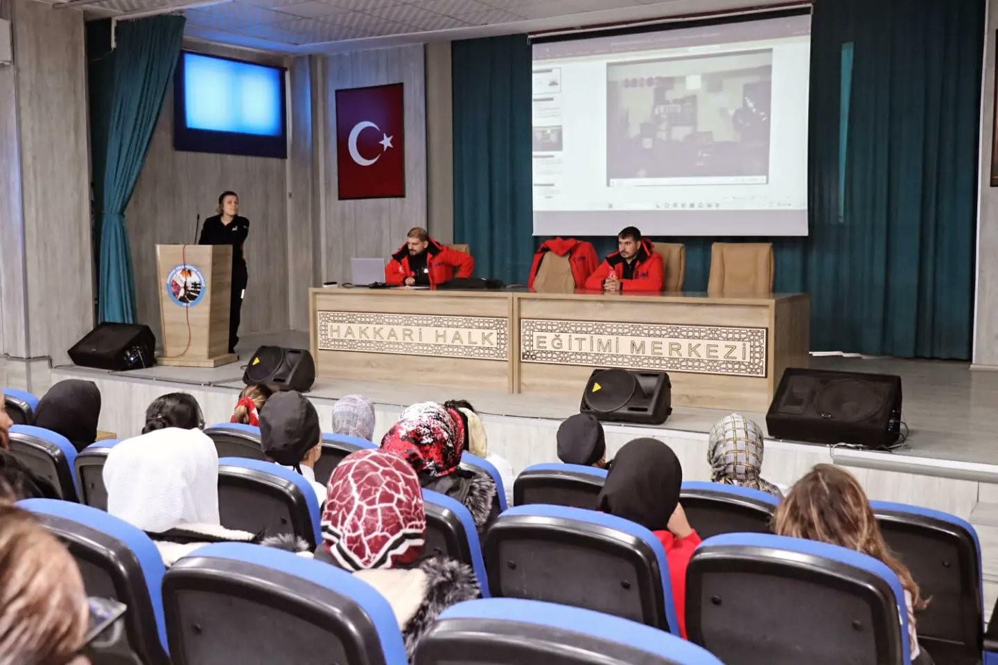 Hakkari’de usta öğreticilere AFAD farkındalık eğitimi