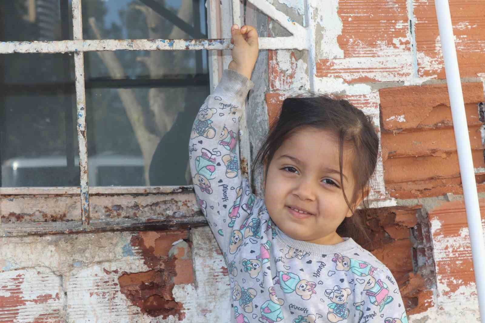 4 torununa ve 2 kızına engelli maaşıyla bakan anneannenin yaşam savaşı