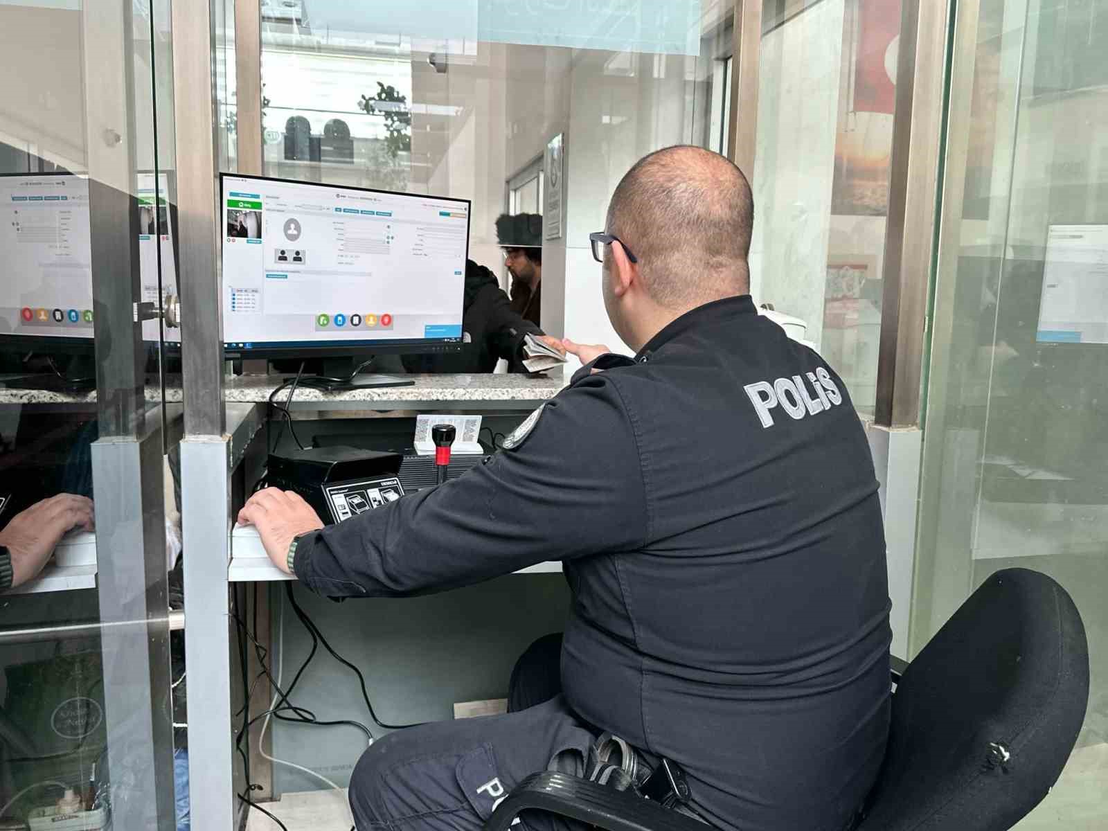 Yüksekova-Esendere Sınır Kapısı’na 3. kontuvar gişesi kuruldu