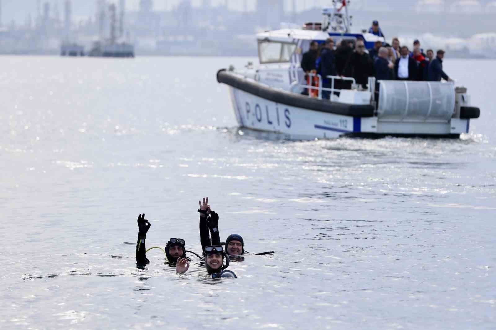 Aliağa’da balıkçılığa yapay resif desteği