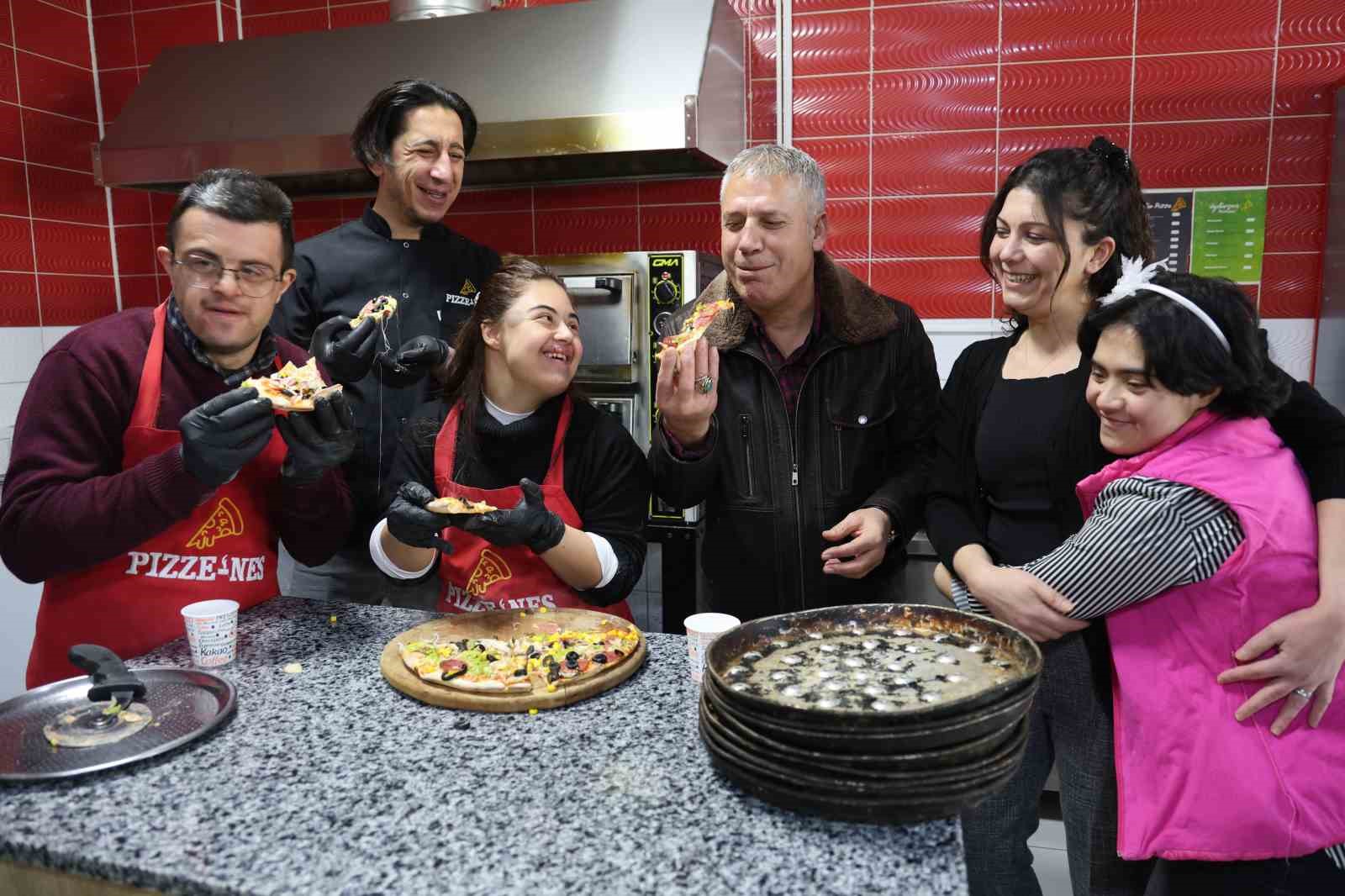 Down sendromlu çocuklar mutfağa girdi, hünerleri ile göz doldurdu