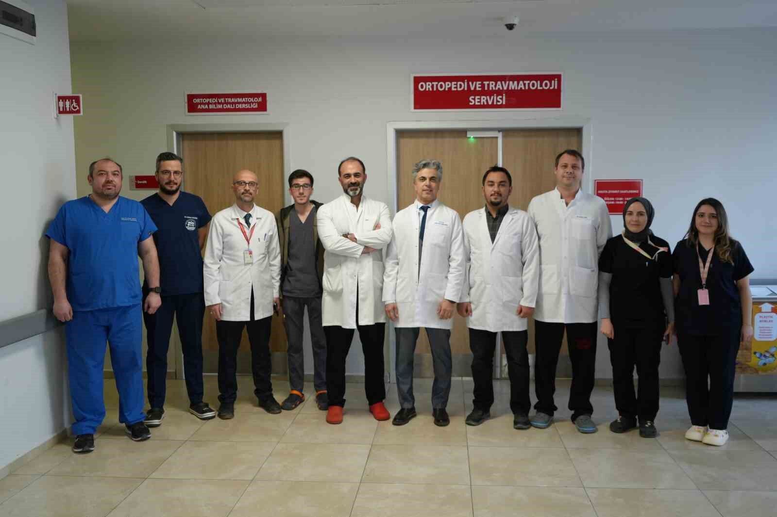 Çatıdan düşmesi 35 yıldır tutmayan kalçasının iyileşmesine vesile oldu