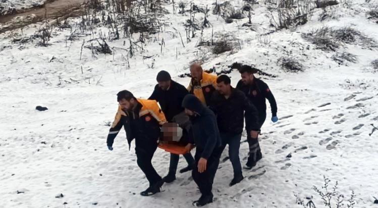 Ahlat’ta otomobil takla attı: 1 yaralı