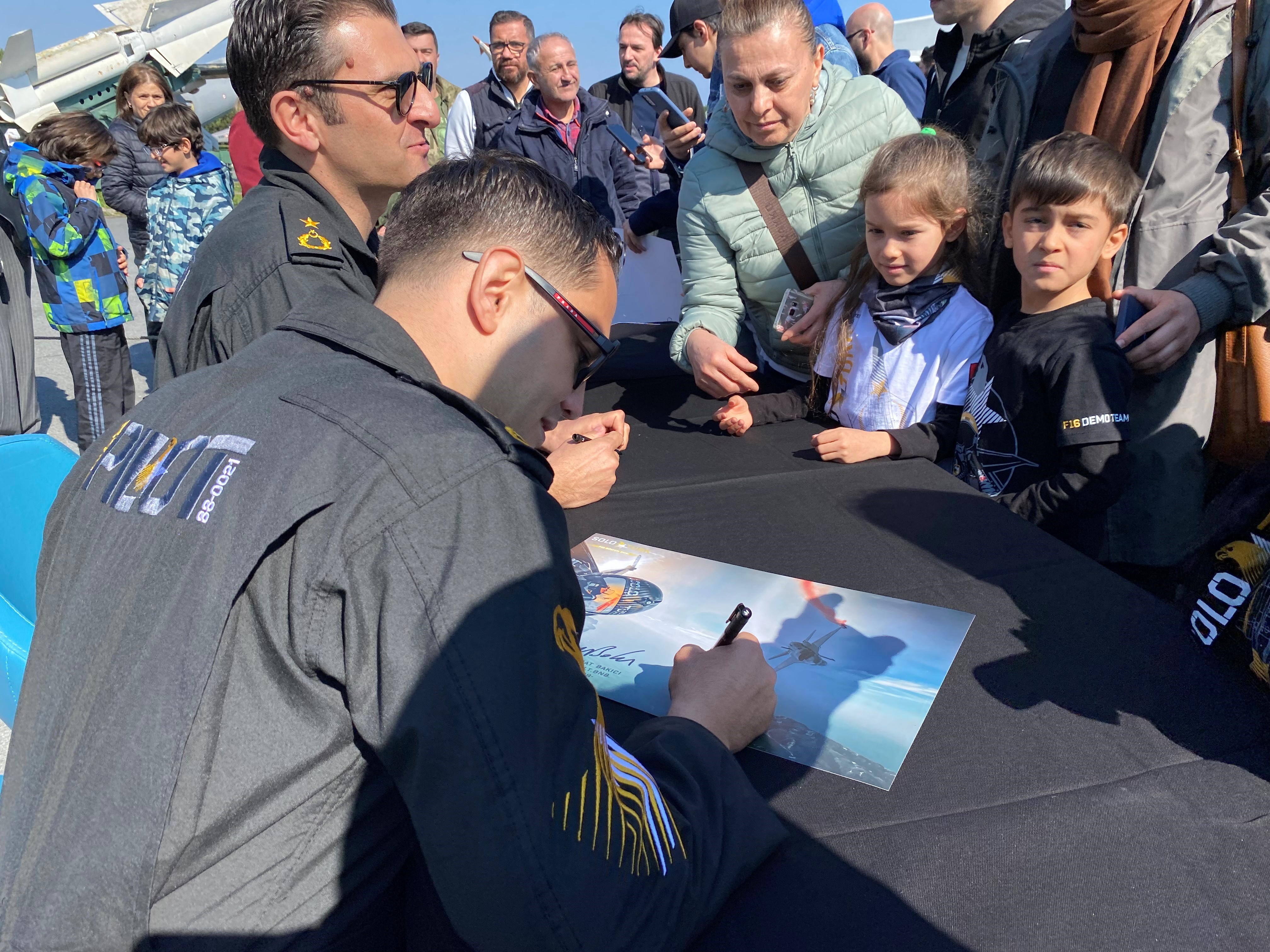 Bakırköy’de SOLOTÜRK ekibine yoğun ilgi