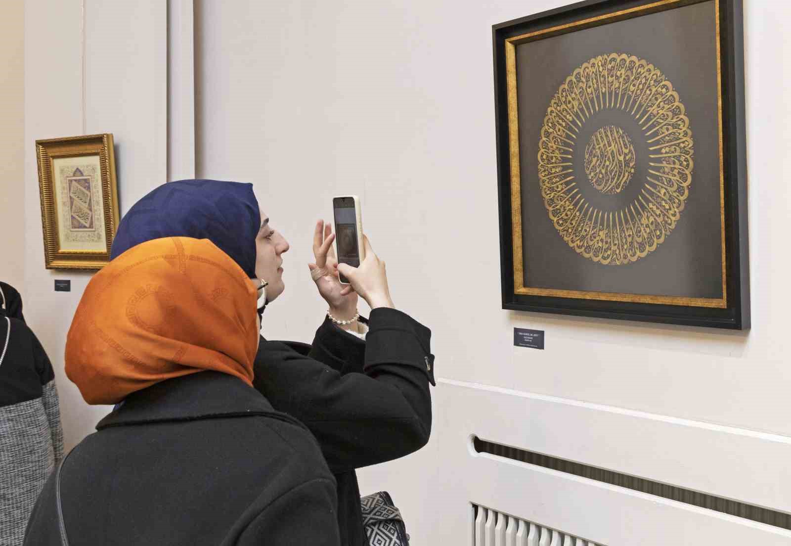 Hat ve tezhip sanatı, sanatseverlerle buluştu