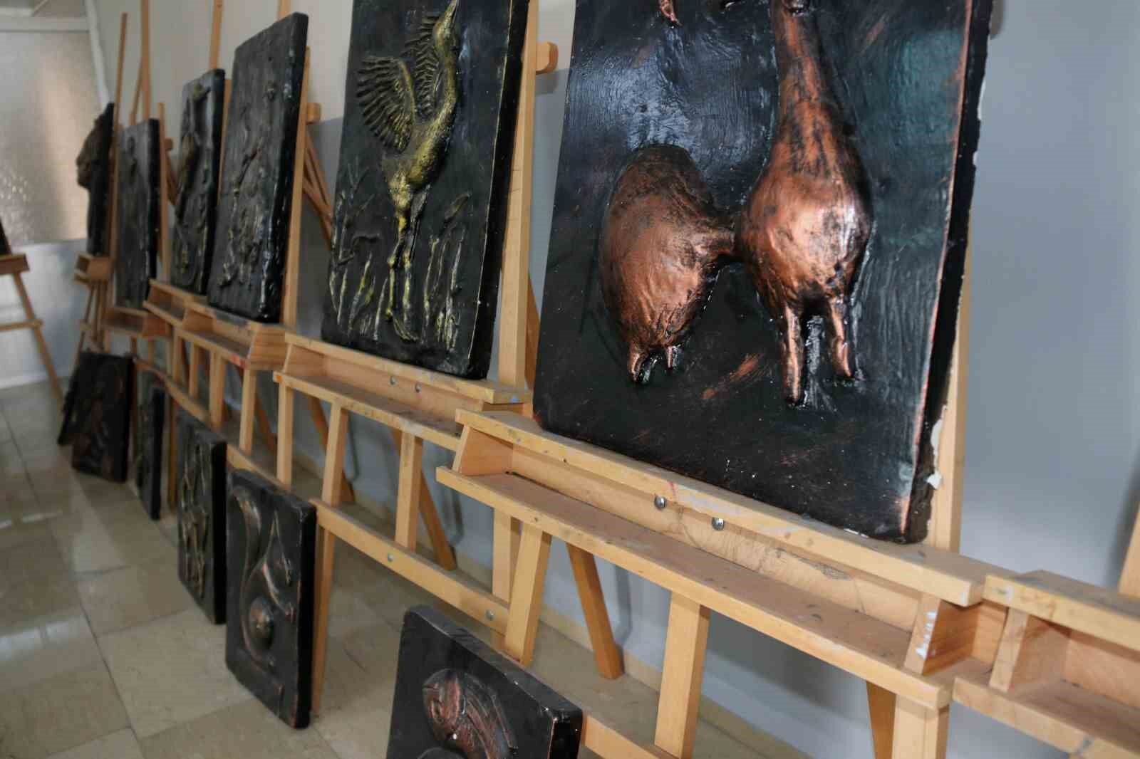 Bitlis’te geleceğin heykeltıraşları yetişiyor