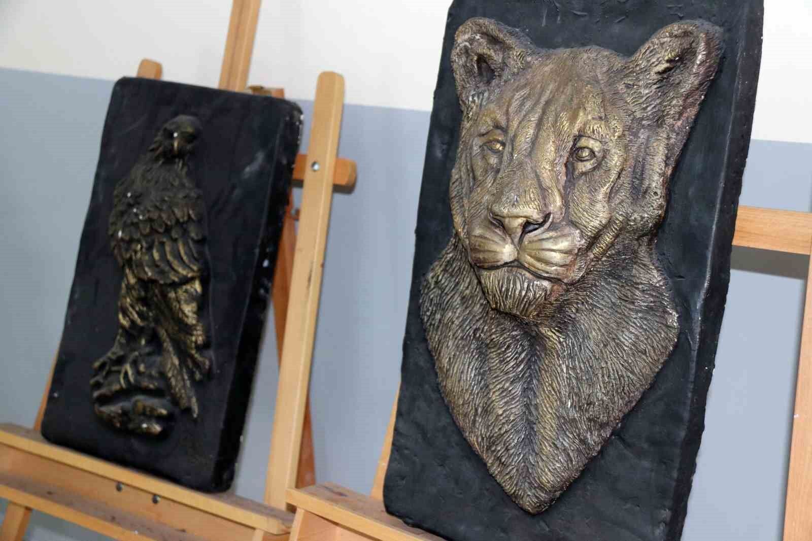 Bitlis’te geleceğin heykeltıraşları yetişiyor