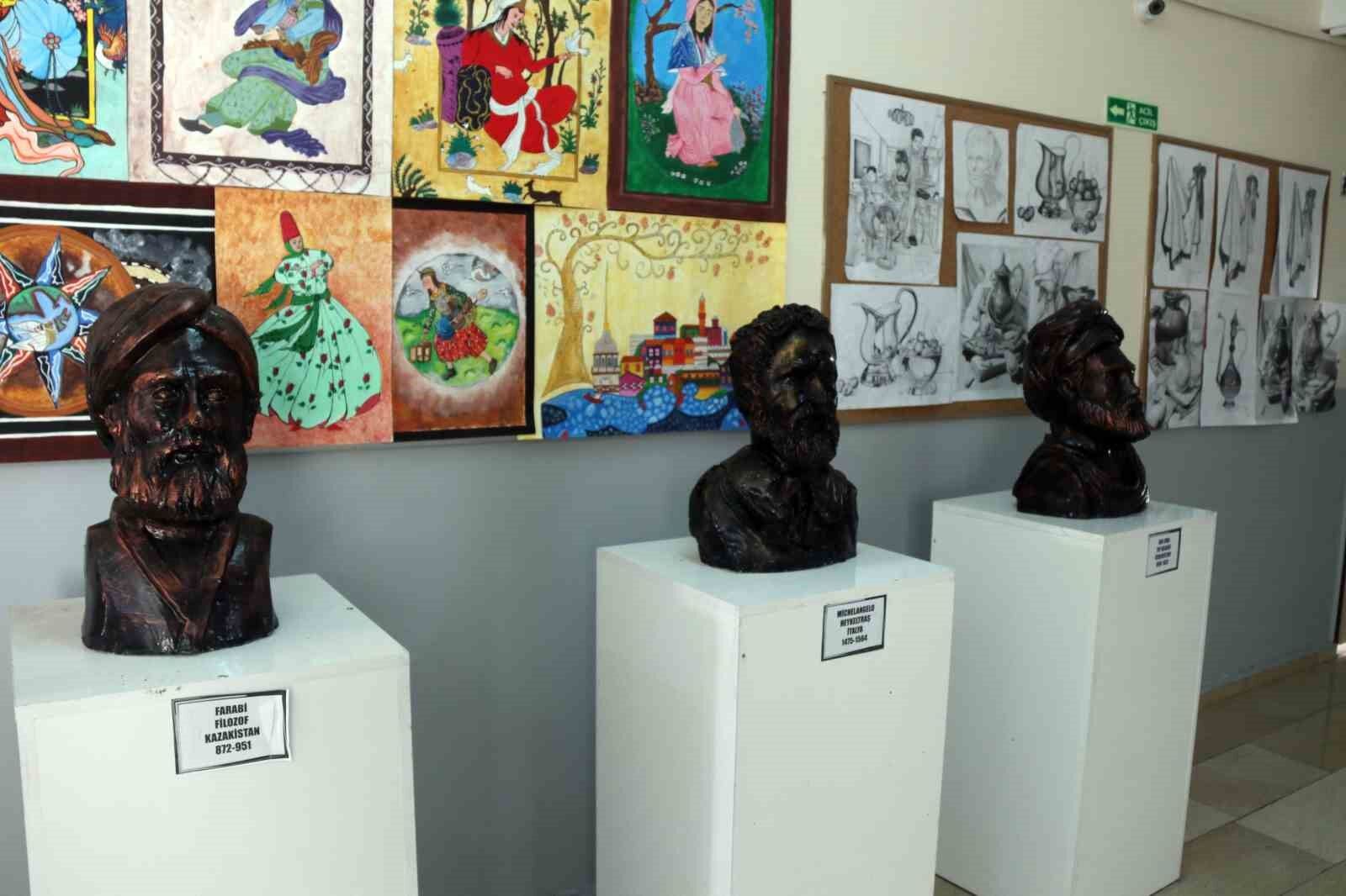 Bitlis’te geleceğin heykeltıraşları yetişiyor