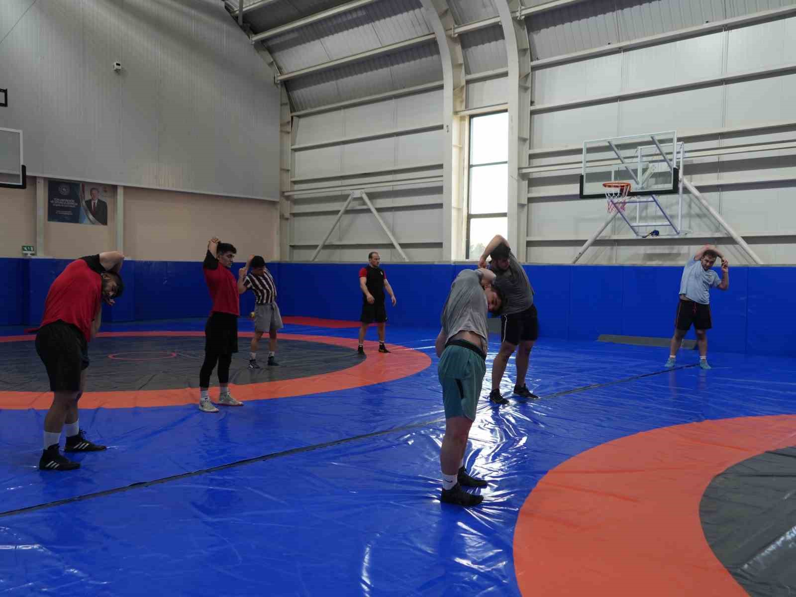 Serbest Stil Güreş Milli Takımı, Uluslararası Yaşar Doğu Güreş Turnuvası hazırlıklarını tamamladı