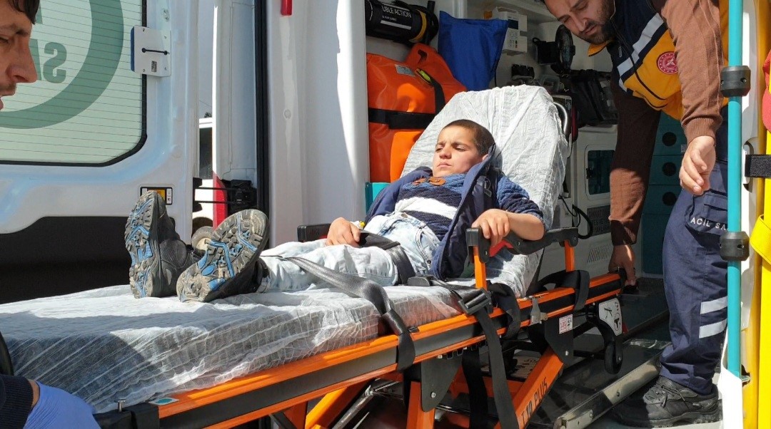 Engelli çocuk 40 saat sonra ahırda bulundu