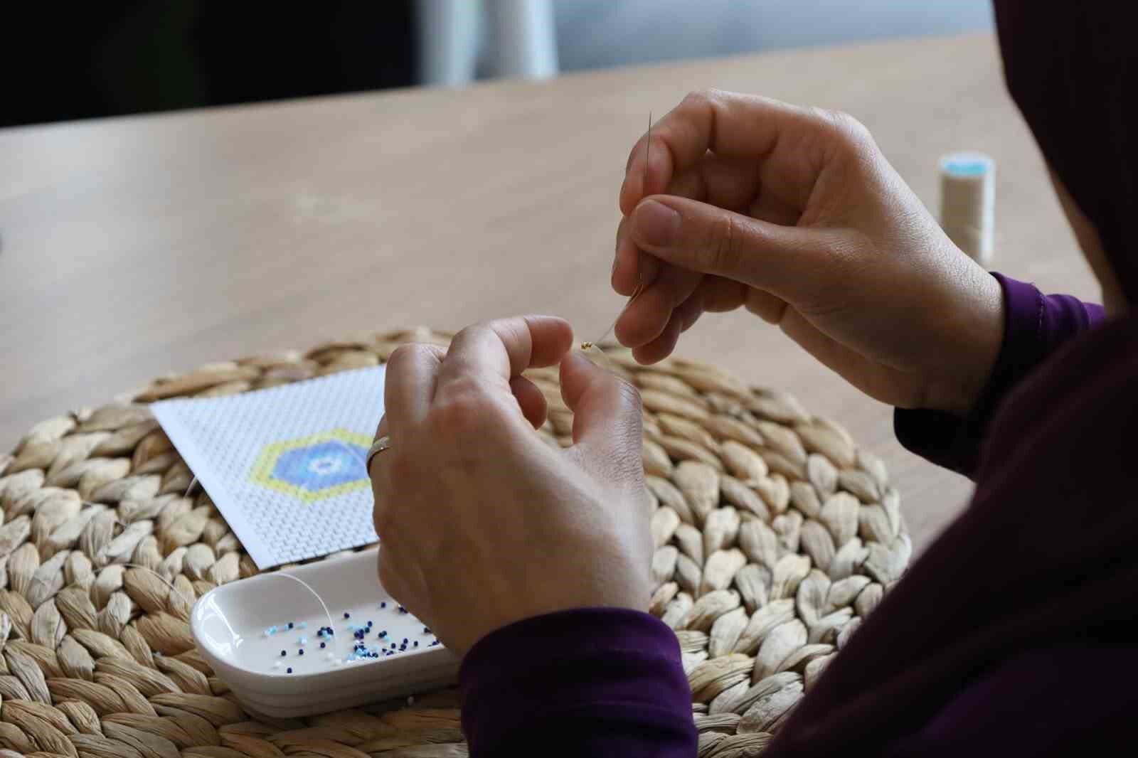 El emeği ürünlerin gelirleri Filistin halkına gönderiliyor