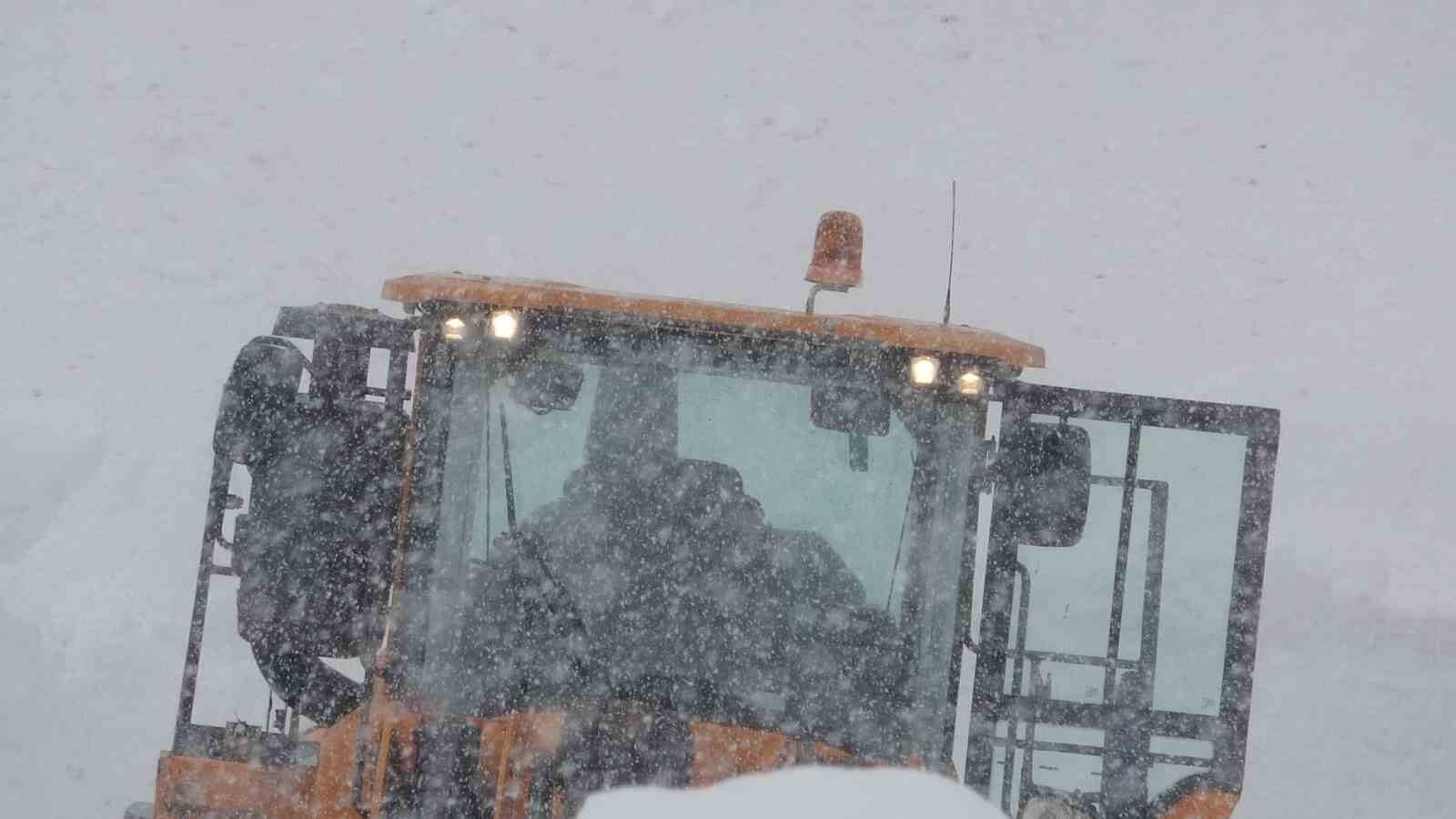 4 aydır kapalı olan Ardahan-Ardanuç yolu ulaşıma açılıyor